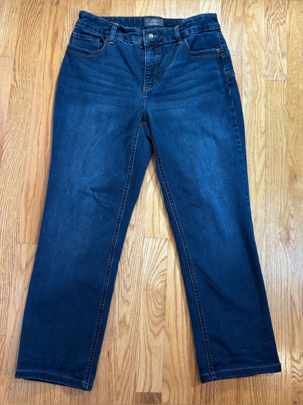 So Lifting Collection Jeans Chico’s .5 (size 6) Short, Dark Straight Leg Stretch